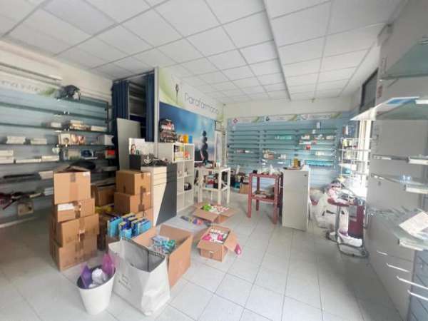 Foto Locale comm.le/Fondo in affitto a Poggibonsi 40 mq  Rif: 1388701