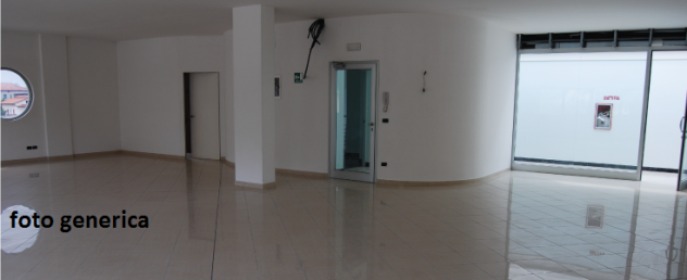 Foto Locale comm.le/Fondo in affitto a Pontedera 141 mq  Rif: 1322408