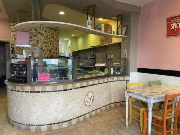 Foto Locale comm.le/Fondo in affitto a San Marco - Lucca 140 mq  Rif: 1088694