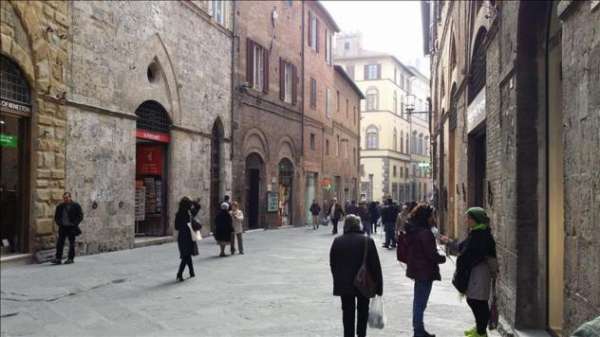 Foto Locale comm.le/Fondo in affitto a Siena 155 mq  Rif: 1342527