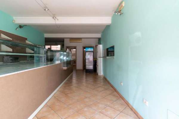 Foto Locale comm.le/Fondo in affitto a Sovigliana - Vinci 75 mq  Rif: 1323179