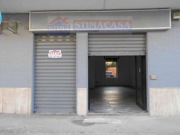 Foto Locale Commerciale - Afragola . Rif.: Locale Via Calvanese