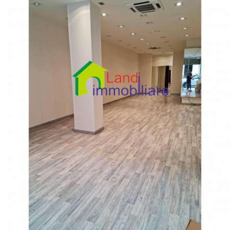 Foto Locale Commerciale - Battipaglia . Rif.: maz1000fit