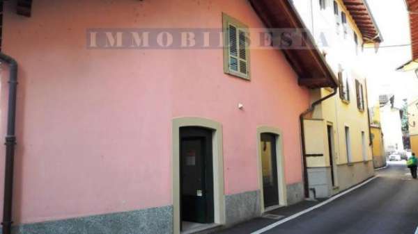 Foto Locale Commerciale - Borgosesia . Rif.: 10559-loft via cald