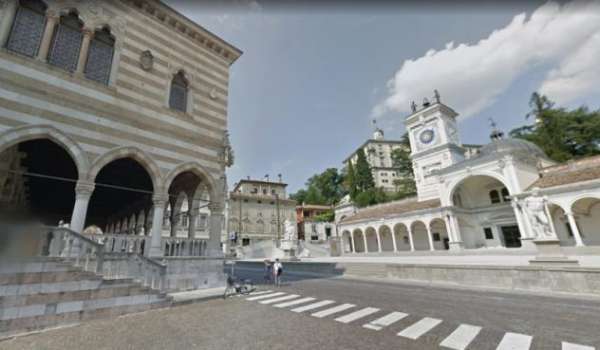 Foto Locale commerciale 250mq