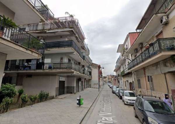 Foto Locale Commerciale 38 mq fronte strada