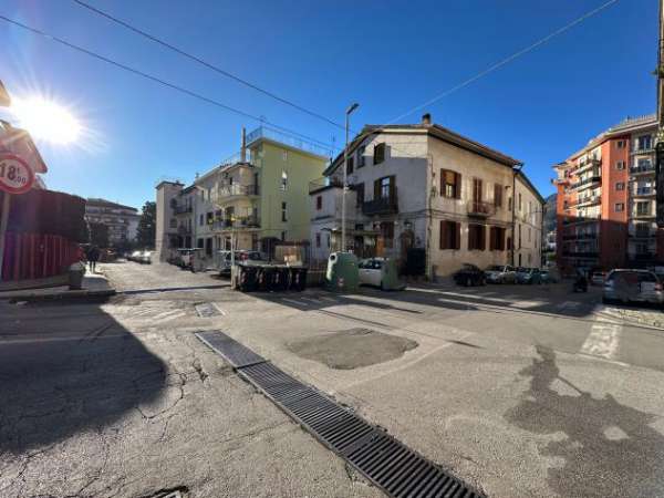 Foto LOCALE COMMERCIALE AL CENTRO