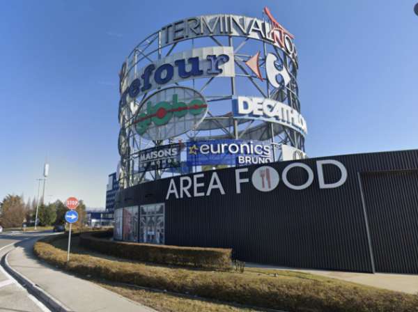 Foto Locale commerciale al Terminal Nord