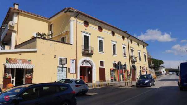 Foto Locale commerciale di 300mq in Via San Leonardo 113 a Salerno