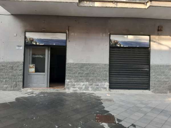 Foto LOCALE COMMERCIALE DI 50 MQ -ViA VITTORIO EMANUELE III