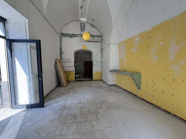 Foto Locale commerciale in affitto a Acireale