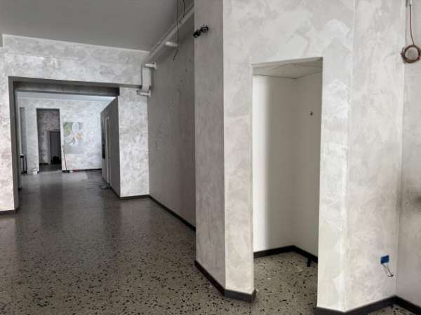 Foto Locale commerciale in affitto a Acireale