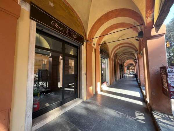 Foto Locale commerciale in affitto a Bologna, Saragozza