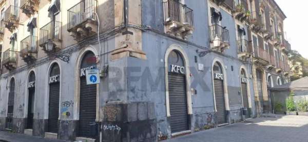 Foto Locale Commerciale in affitto a Catania, Centro Storico