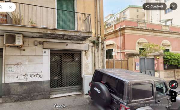 Foto Locale commerciale in affitto a Catania