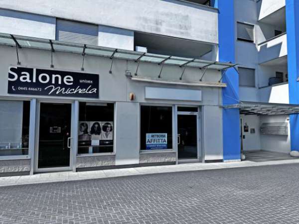 Foto Locale commerciale in affitto a Cornedo Vicentino