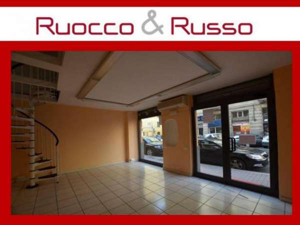 Foto Locale commerciale in affitto a Genova - 2 locali 75mq