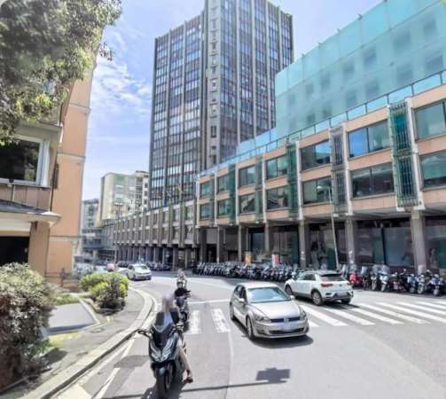 Foto Locale commerciale in affitto a Genova