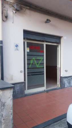 Foto Locale commerciale in affitto a Gravina di Catania