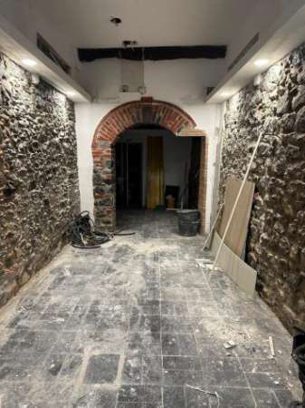 Foto Locale commerciale in affitto a Monterosso al Mare