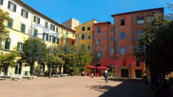 Foto Locale commerciale in Affitto a Pisa Piazza Chiara Gambacorti,