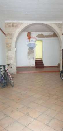 Foto Locale Commerciale in affitto a Ragusa, Centro