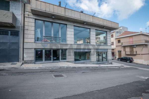 Foto Locale Commerciale in affitto a Ramacca