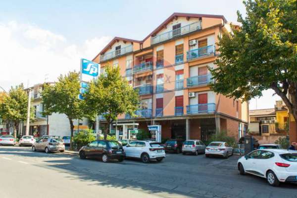 Foto Locale Commerciale in affitto a San Giovanni la Punta