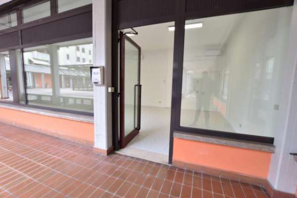 Foto Locale commerciale in affitto a Vigodarzere