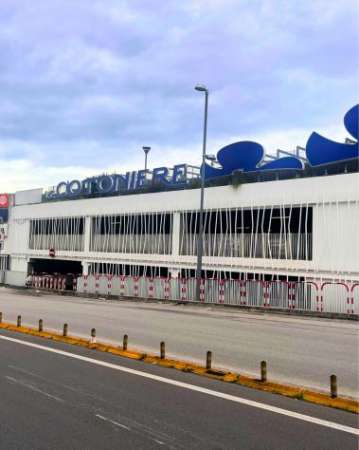 Foto LOCALE COMMERCIALE IN AFFITTO DI FRONTE AL CENTRO COMMERCIALE LE COTONIERE