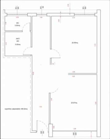 Foto Locale commerciale vetrinato ristrutturato