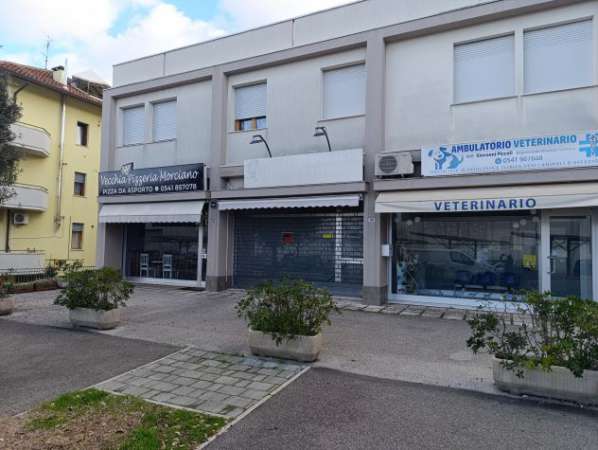 Foto Locale commerciale/magazzino di 50mq