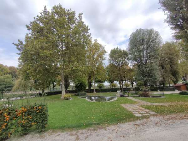 Foto LOCALE IN AFFITTO