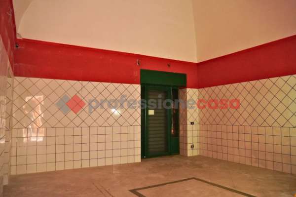 Foto Locale via Passanti