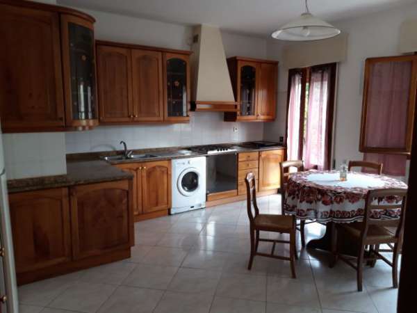 Foto locazione affitto immobile autonomo per aziende - studenti