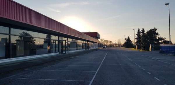 Foto Locazione area uso ristorazione