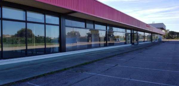 Foto Locazione capannone logistico mq 10.500 + uffici