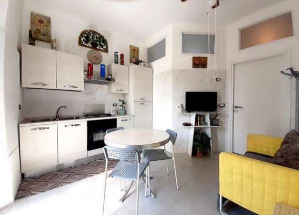 Foto LOCAZIONE PER STUDENTI O GIOVANI LAVORATORI