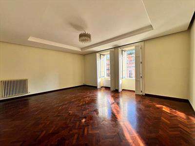 Foto Loft in Affitto, 1 Locale, 1 Camera, 70 mq (SALERNO CENTRO)