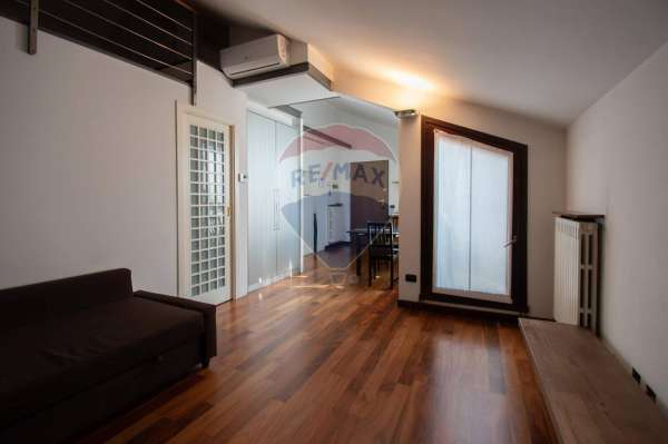 Foto Loft in affitto a Iseo