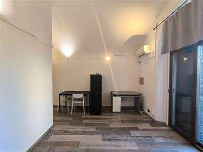 Foto Loft/open space in buono stato di 35 mq.