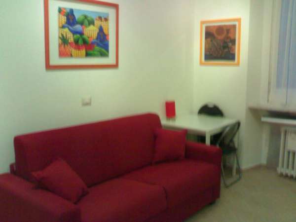 Foto luminosa stanza singola