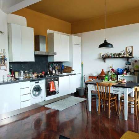 Foto Luminoso e silenzioso semi loft arredato