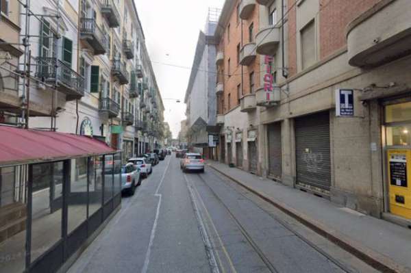 Foto LUMINOSO TRILOCALE ARREDATO IN VIA VANCHIGLIA