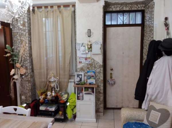 Foto LURATE CACCIVIO.GRAZIOSO BILOCALE ARREDATO.POSTO AUTO.SENZA SPESE CONDOMINIALI