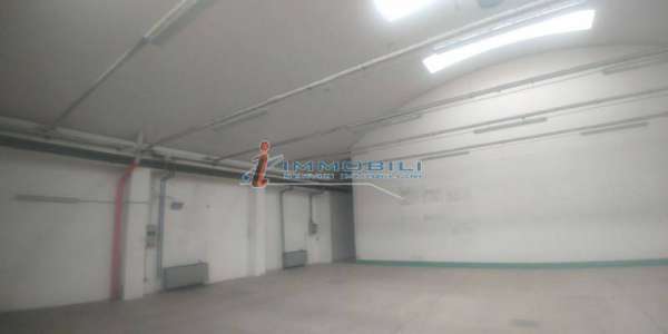Foto Magazzino - Deposito in Affitto a Milano Certosa
