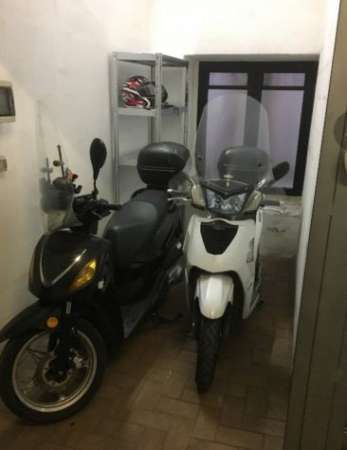 Foto Magazzino  e  box moto Genova quarto via Fabrizi