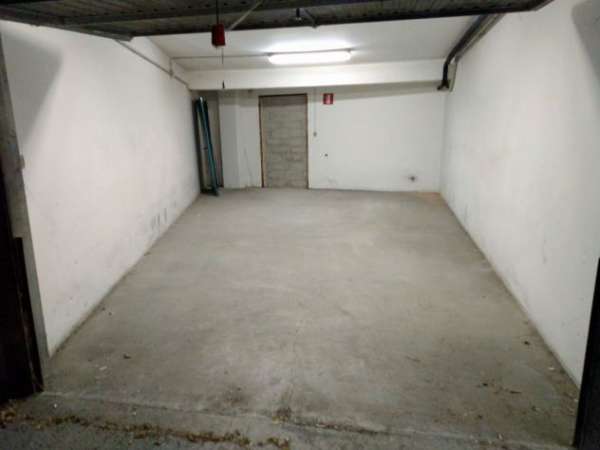 Foto Magazzino Autorimessa 35 mq