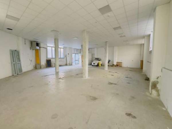 Foto MAGAZZINO di 1 vani e di 400 mq (FIRENZE) rif. AAI998