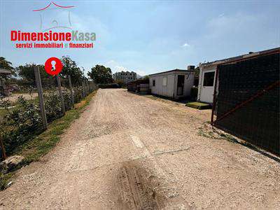 Foto Magazzino in Affitto, 1 Locale, 1200 mq, Camposano